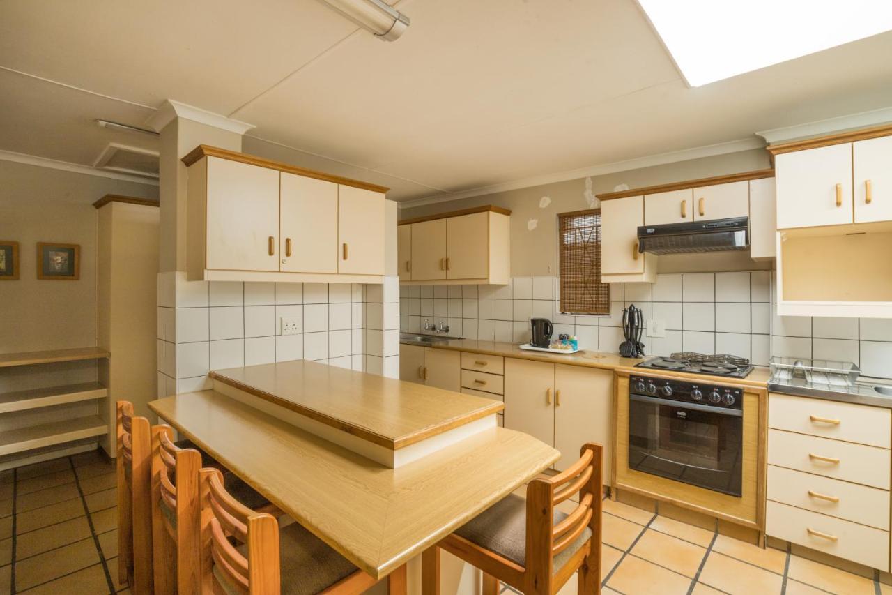 Kouwdouw Guest Farm Villa George Bagian luar foto