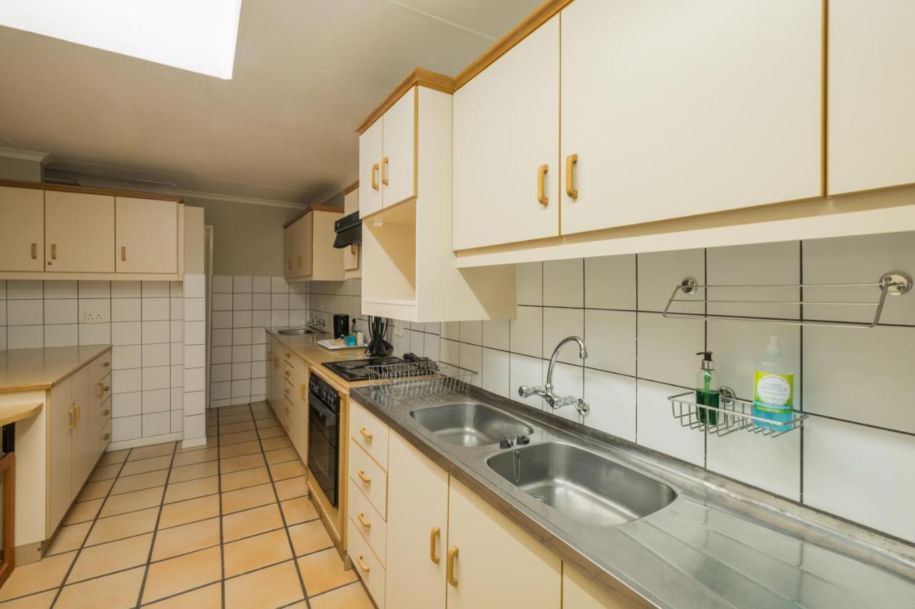 Kouwdouw Guest Farm Villa George Bagian luar foto