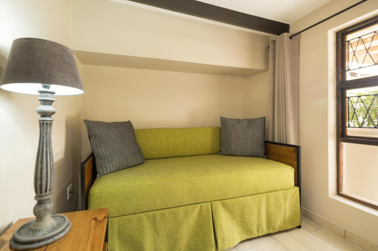 Kouwdouw Guest Farm Villa George Bagian luar foto