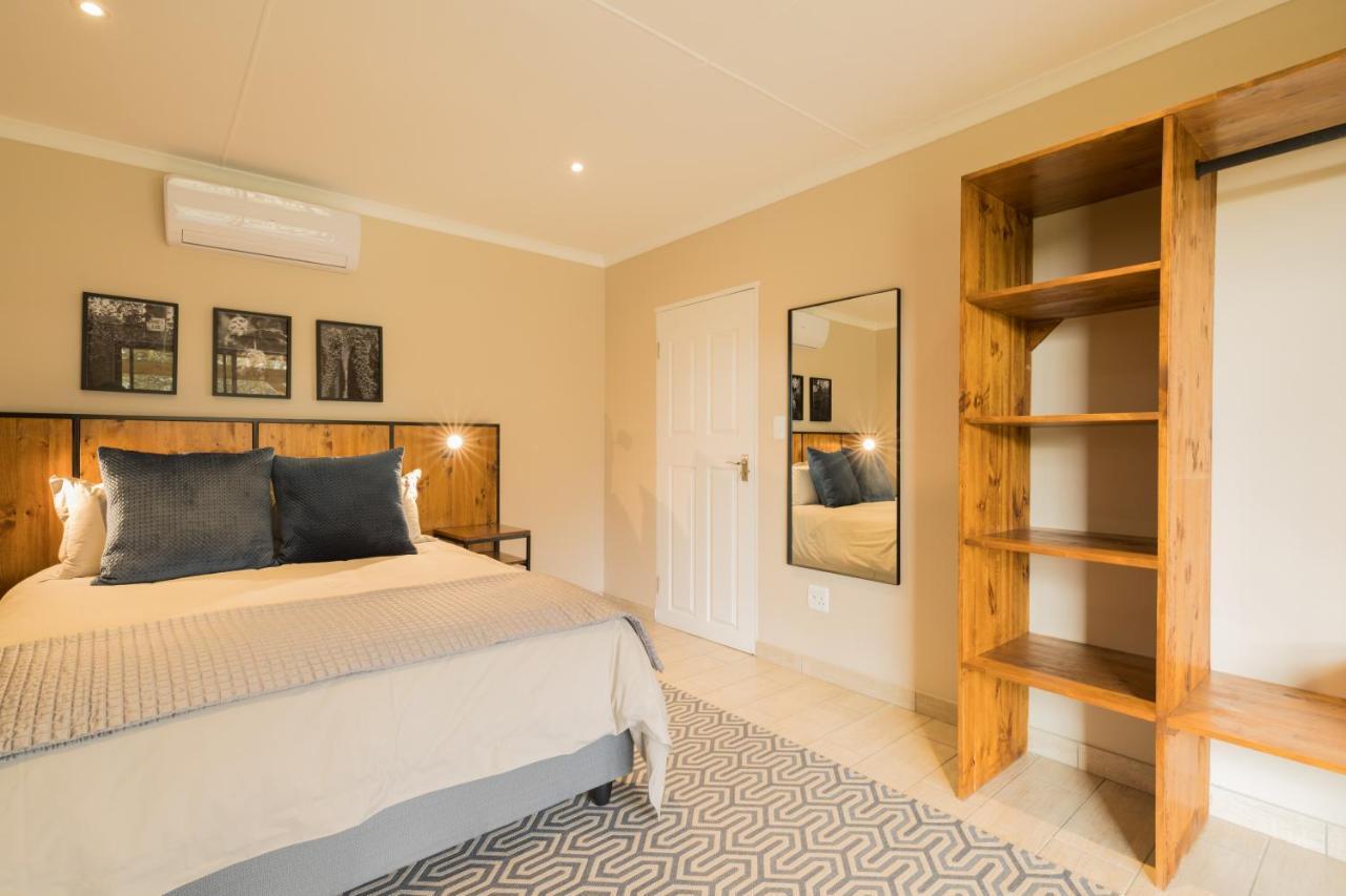 Kouwdouw Guest Farm Villa George Bagian luar foto