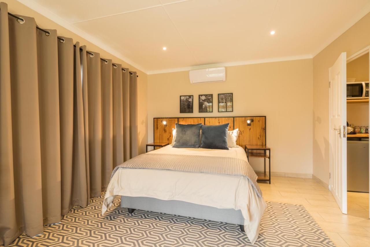 Kouwdouw Guest Farm Villa George Bagian luar foto