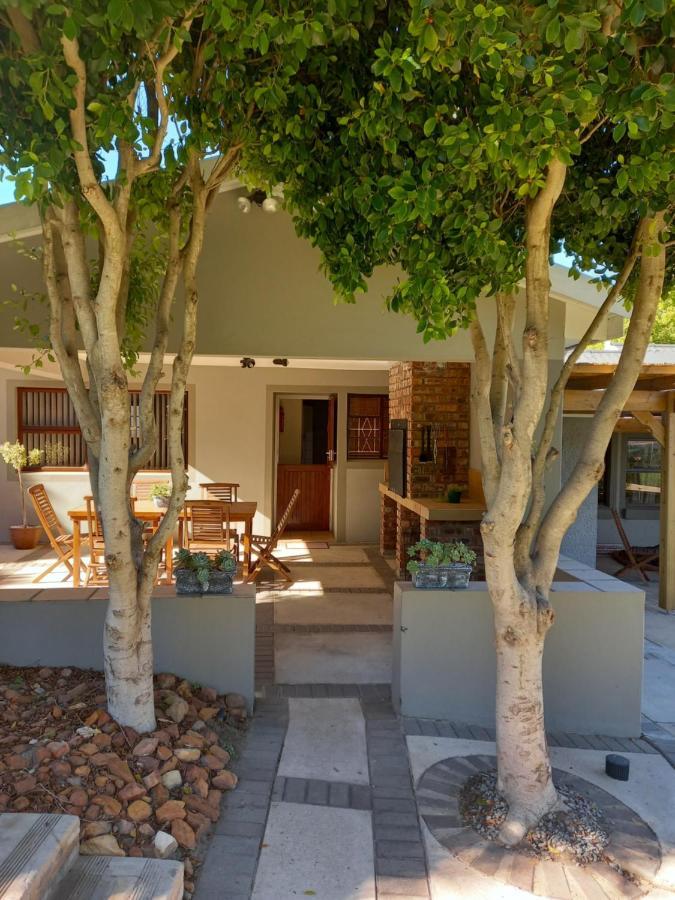 Kouwdouw Guest Farm Villa George Ruang foto