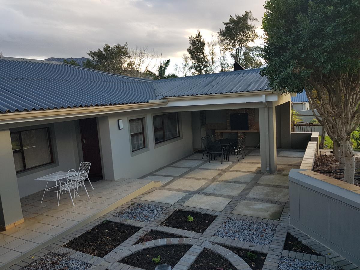 Kouwdouw Guest Farm Villa George Bagian luar foto